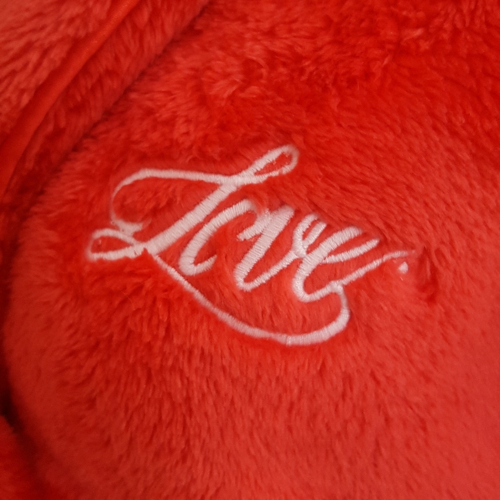 NWT Victoria's Secret Red Plush Valentine's Short Robe Sz XS/S - Picture 2 of 11